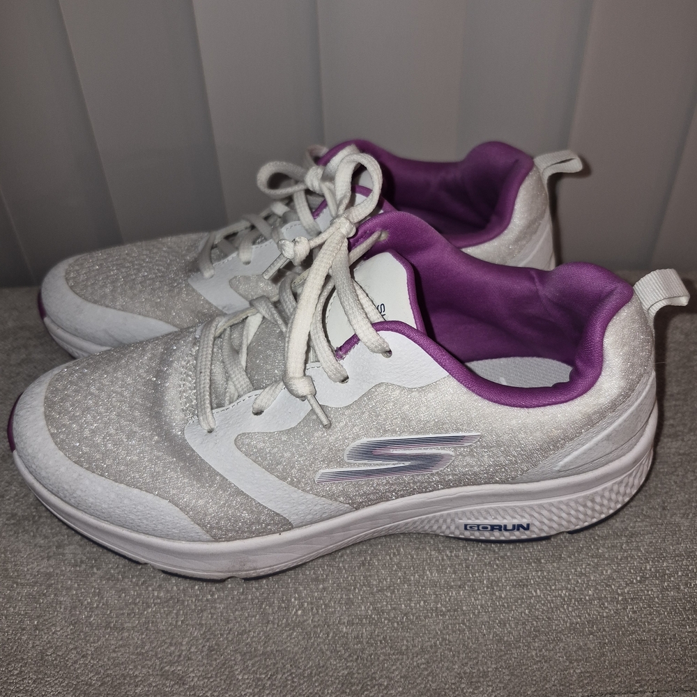 Skechers Women's White and Purple Sneakers